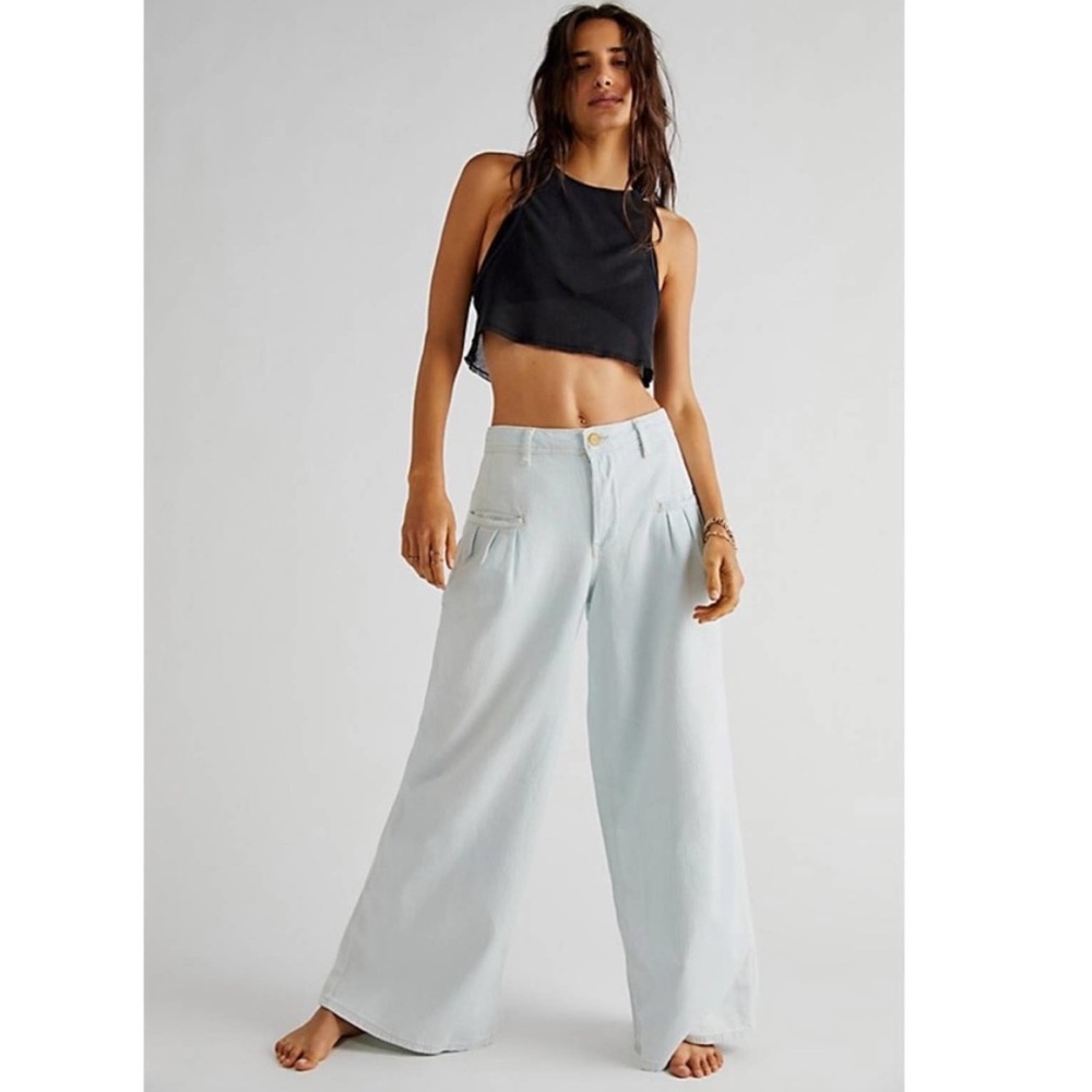Free People Charlie Wide Leg Pleated Jeans Size 29 NWOT